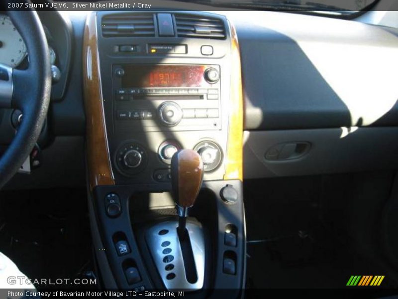 Silver Nickel Metallic / Gray 2007 Saturn VUE V6