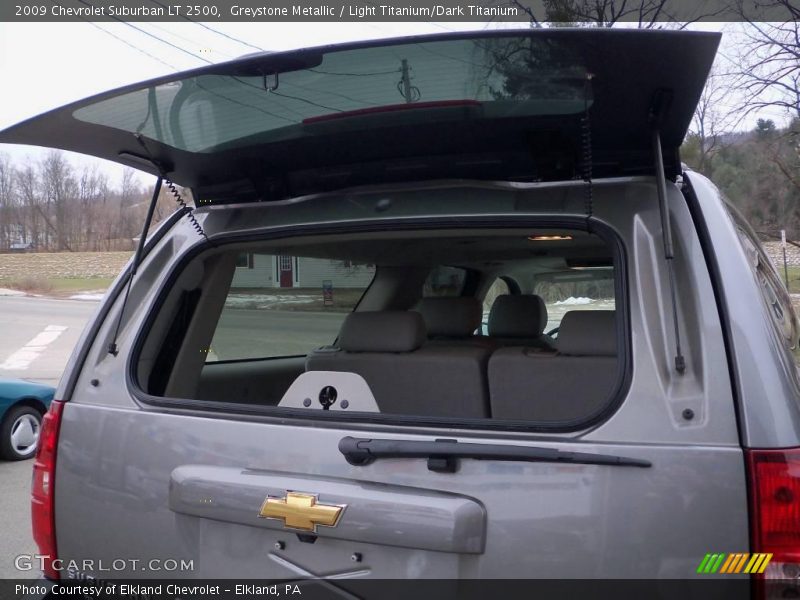 Greystone Metallic / Light Titanium/Dark Titanium 2009 Chevrolet Suburban LT 2500