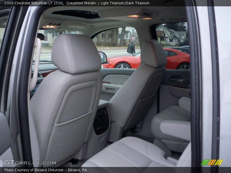 Greystone Metallic / Light Titanium/Dark Titanium 2009 Chevrolet Suburban LT 2500