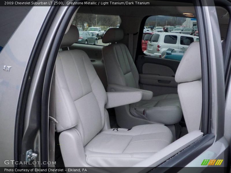 Greystone Metallic / Light Titanium/Dark Titanium 2009 Chevrolet Suburban LT 2500