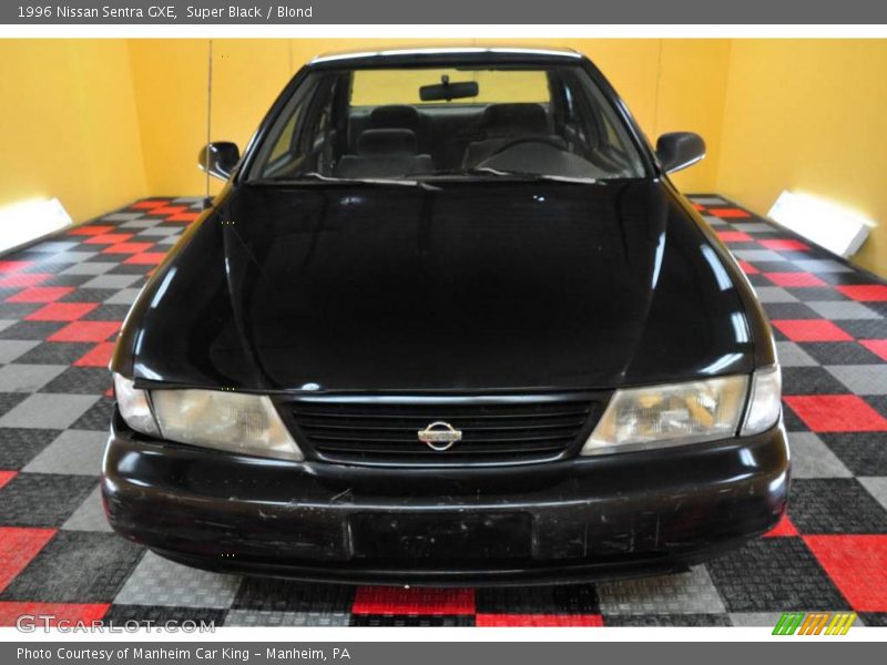 Super Black / Blond 1996 Nissan Sentra GXE