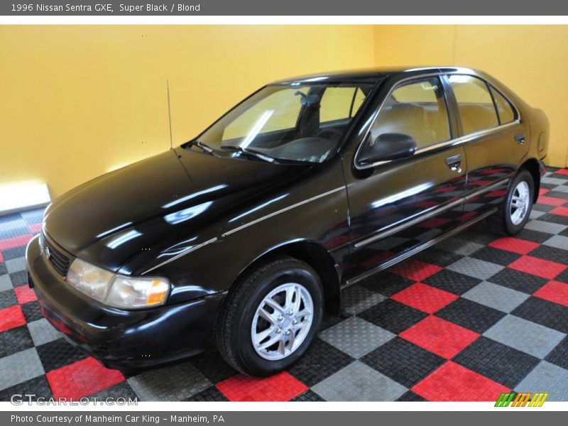 Super Black / Blond 1996 Nissan Sentra GXE