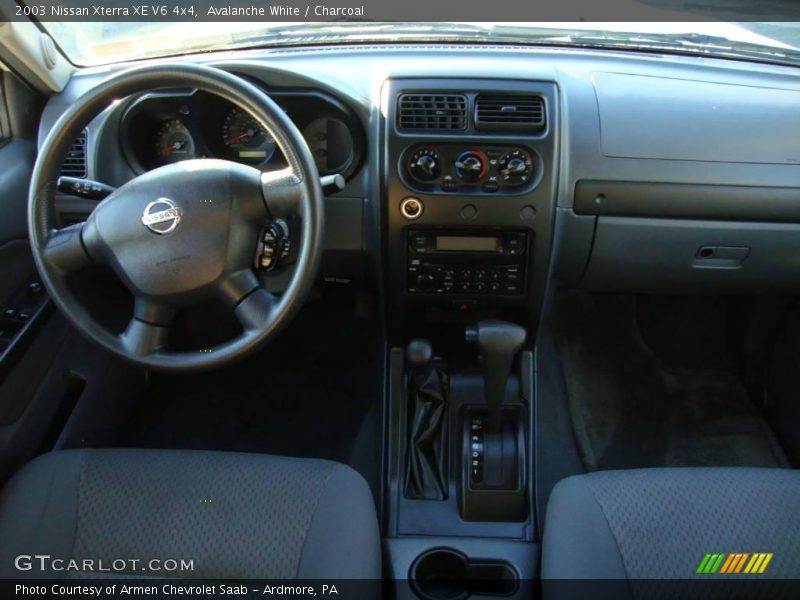 Avalanche White / Charcoal 2003 Nissan Xterra XE V6 4x4