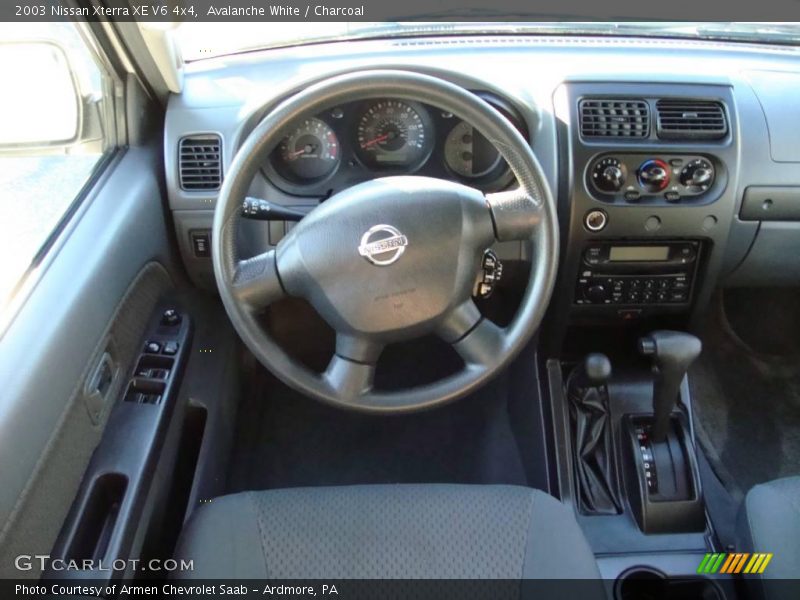 Avalanche White / Charcoal 2003 Nissan Xterra XE V6 4x4