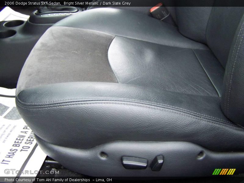 Bright Silver Metallic / Dark Slate Grey 2006 Dodge Stratus SXT Sedan