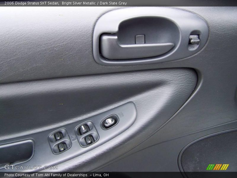 Bright Silver Metallic / Dark Slate Grey 2006 Dodge Stratus SXT Sedan