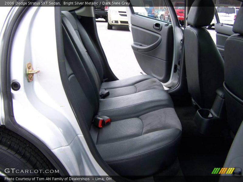 Bright Silver Metallic / Dark Slate Grey 2006 Dodge Stratus SXT Sedan