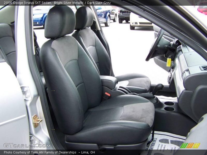 Bright Silver Metallic / Dark Slate Grey 2006 Dodge Stratus SXT Sedan