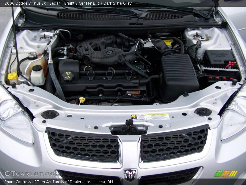 Bright Silver Metallic / Dark Slate Grey 2006 Dodge Stratus SXT Sedan