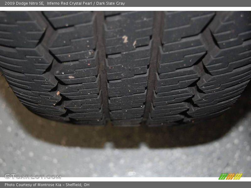 Inferno Red Crystal Pearl / Dark Slate Gray 2009 Dodge Nitro SE
