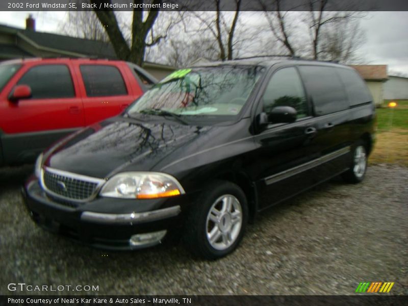 Black / Medium Parchment Beige 2002 Ford Windstar SE