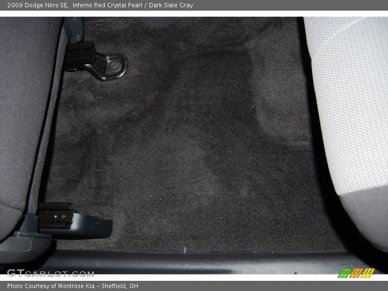 Inferno Red Crystal Pearl / Dark Slate Gray 2009 Dodge Nitro SE