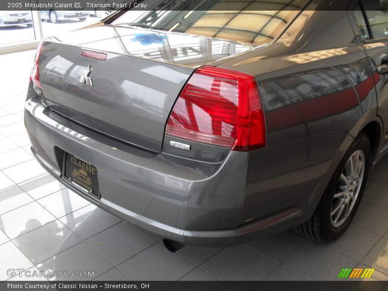 Titanium Pearl / Gray 2005 Mitsubishi Galant ES