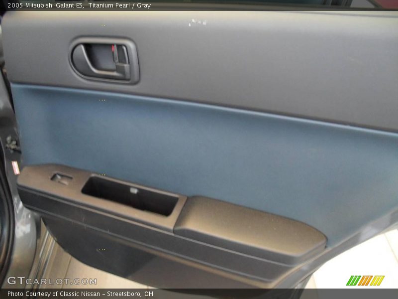 Titanium Pearl / Gray 2005 Mitsubishi Galant ES