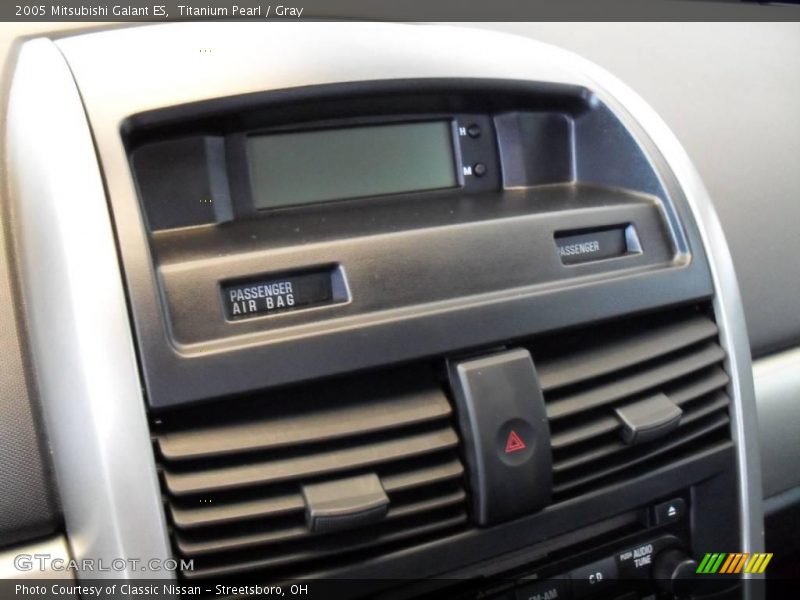Titanium Pearl / Gray 2005 Mitsubishi Galant ES
