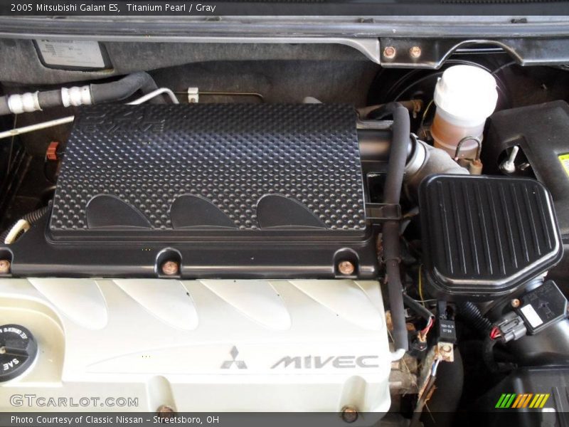 Titanium Pearl / Gray 2005 Mitsubishi Galant ES