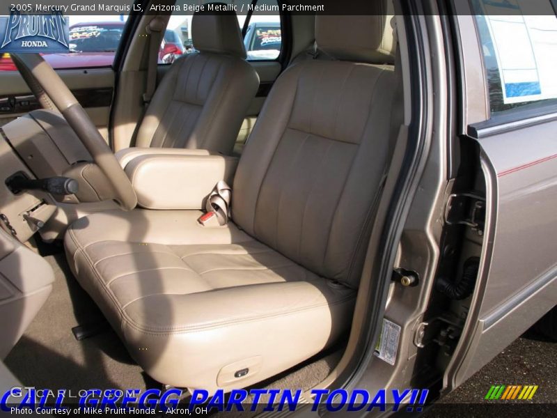 Arizona Beige Metallic / Medium Parchment 2005 Mercury Grand Marquis LS