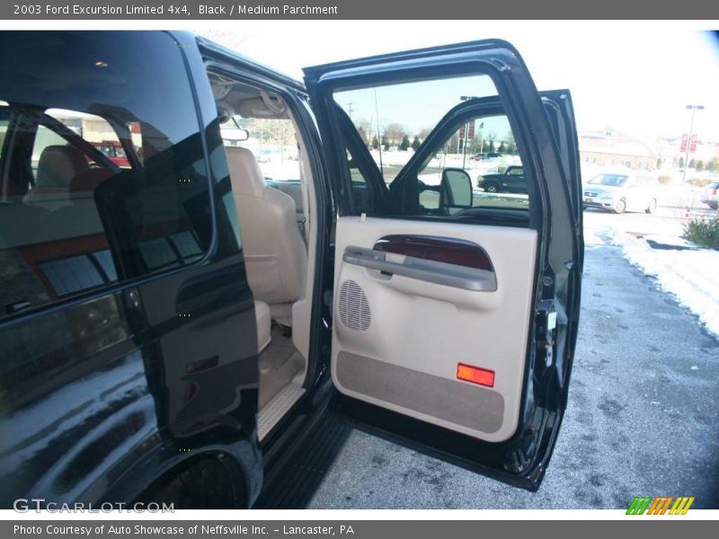 Black / Medium Parchment 2003 Ford Excursion Limited 4x4