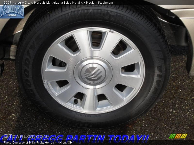 Arizona Beige Metallic / Medium Parchment 2005 Mercury Grand Marquis LS