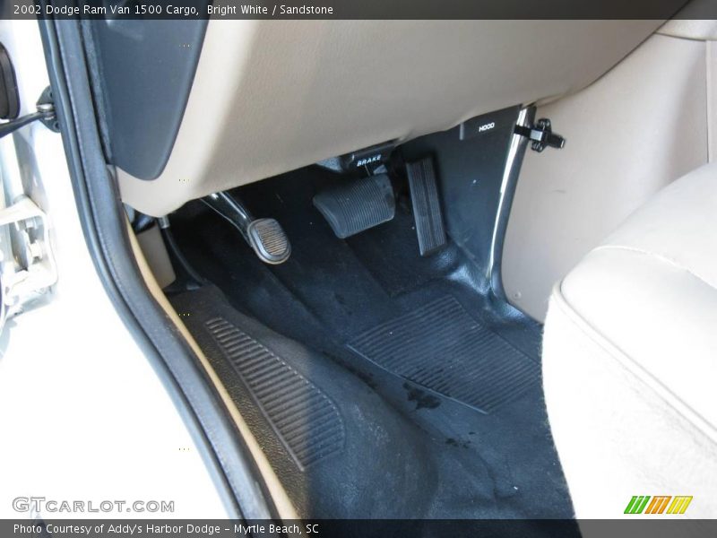 Bright White / Sandstone 2002 Dodge Ram Van 1500 Cargo