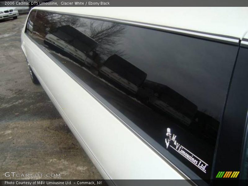 Glacier White / Ebony Black 2006 Cadillac DTS Limousine