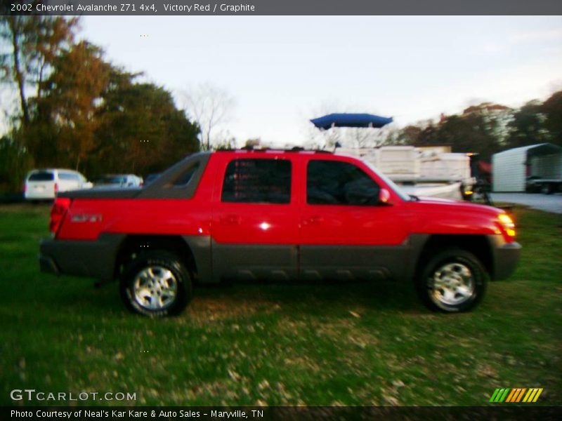 Victory Red / Graphite 2002 Chevrolet Avalanche Z71 4x4