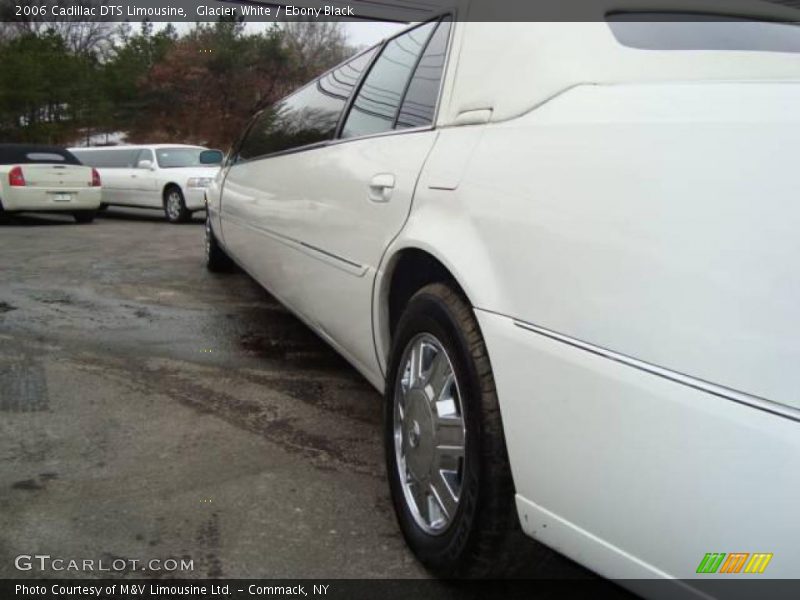 Glacier White / Ebony Black 2006 Cadillac DTS Limousine
