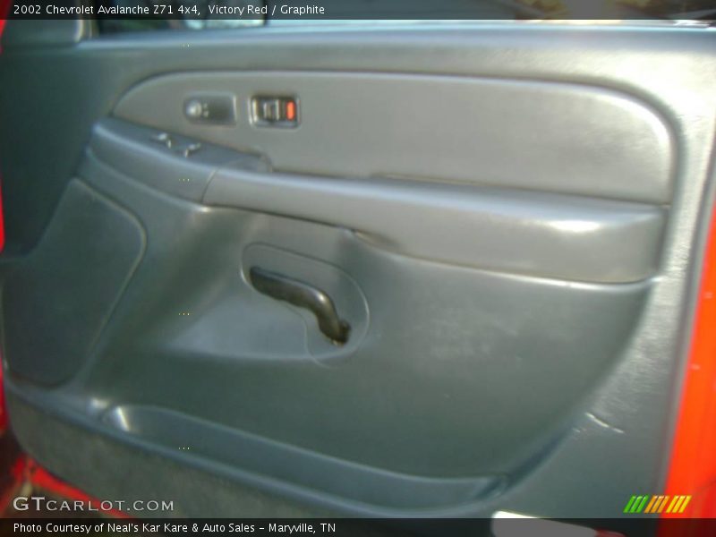 Victory Red / Graphite 2002 Chevrolet Avalanche Z71 4x4