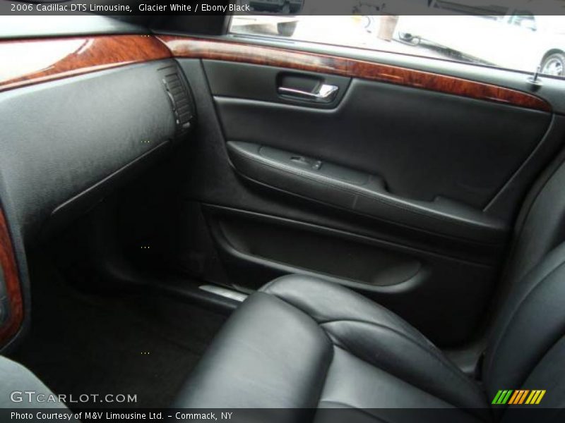 Glacier White / Ebony Black 2006 Cadillac DTS Limousine