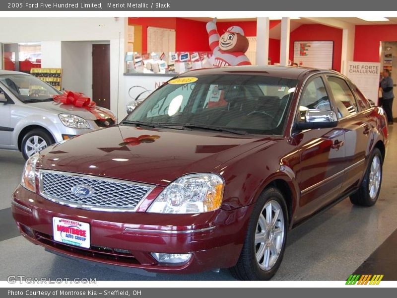 Merlot Metallic / Black 2005 Ford Five Hundred Limited