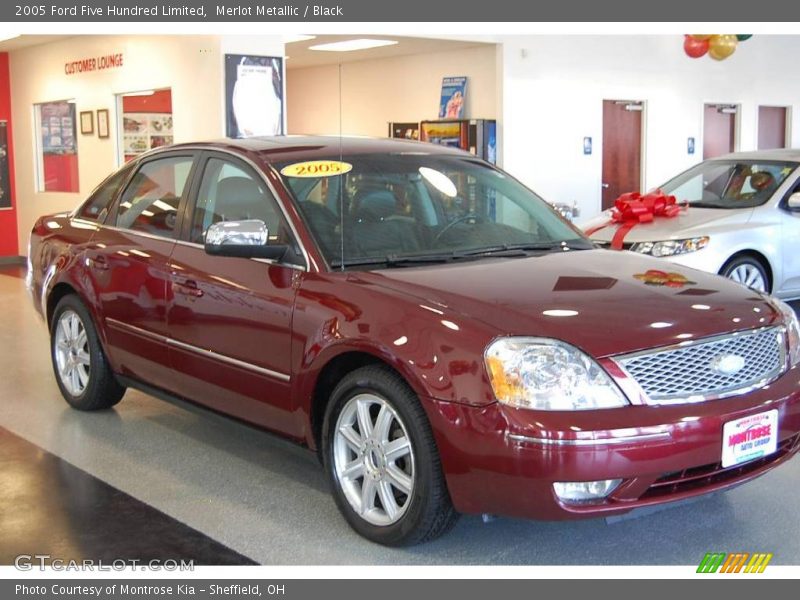 Merlot Metallic / Black 2005 Ford Five Hundred Limited