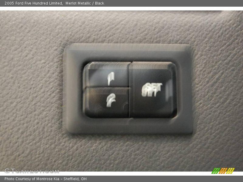 Merlot Metallic / Black 2005 Ford Five Hundred Limited