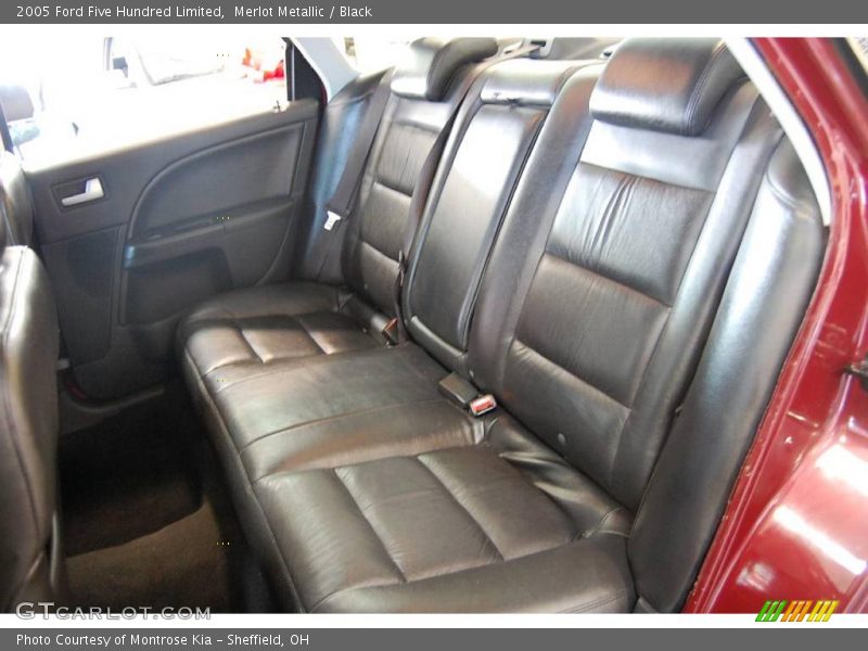Merlot Metallic / Black 2005 Ford Five Hundred Limited