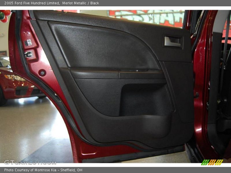 Merlot Metallic / Black 2005 Ford Five Hundred Limited