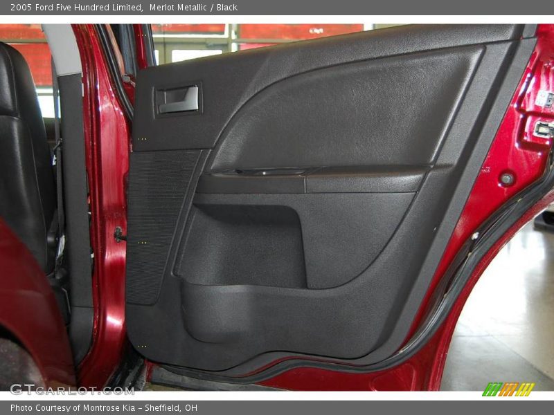 Merlot Metallic / Black 2005 Ford Five Hundred Limited