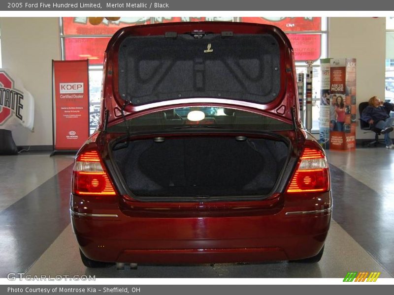 Merlot Metallic / Black 2005 Ford Five Hundred Limited