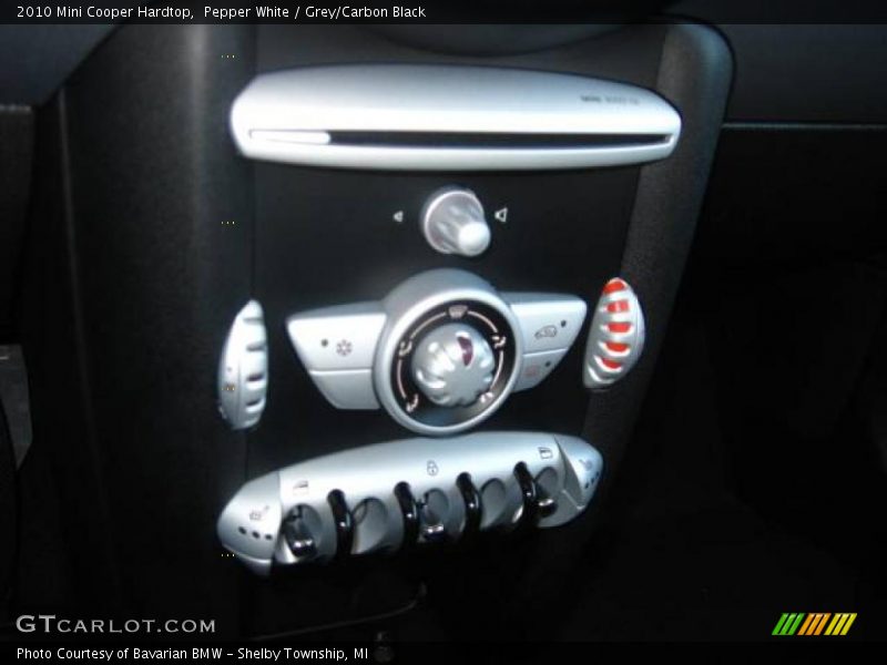 Pepper White / Grey/Carbon Black 2010 Mini Cooper Hardtop