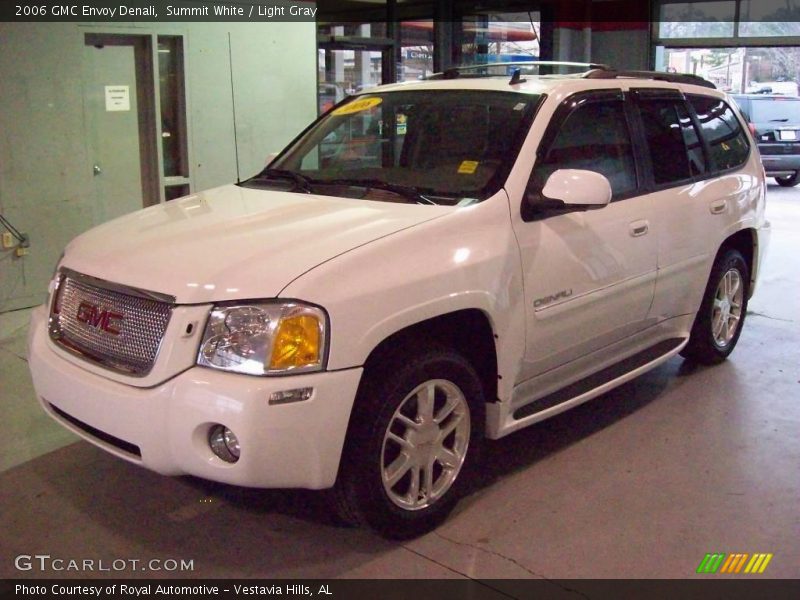 Summit White / Light Gray 2006 GMC Envoy Denali