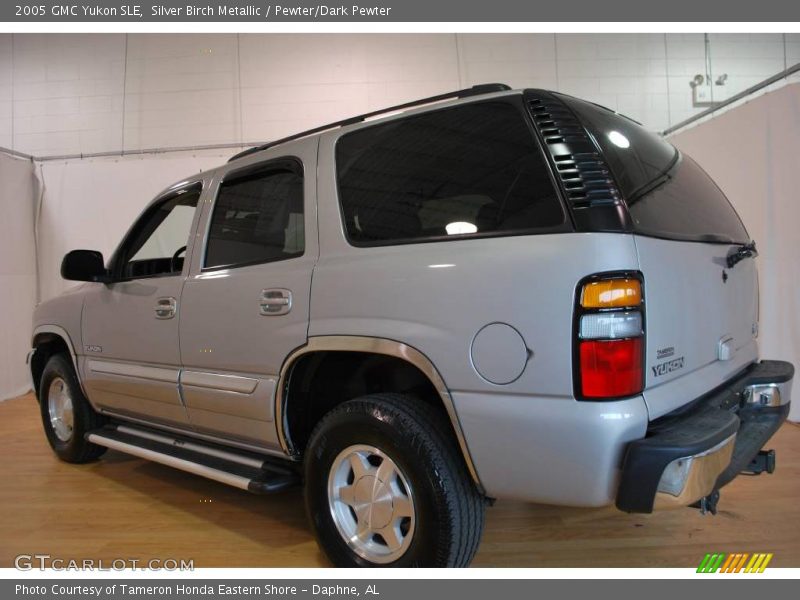 Silver Birch Metallic / Pewter/Dark Pewter 2005 GMC Yukon SLE