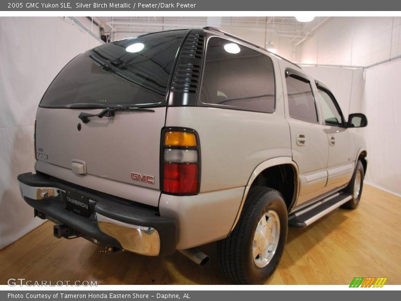 Silver Birch Metallic / Pewter/Dark Pewter 2005 GMC Yukon SLE