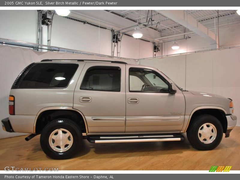 Silver Birch Metallic / Pewter/Dark Pewter 2005 GMC Yukon SLE