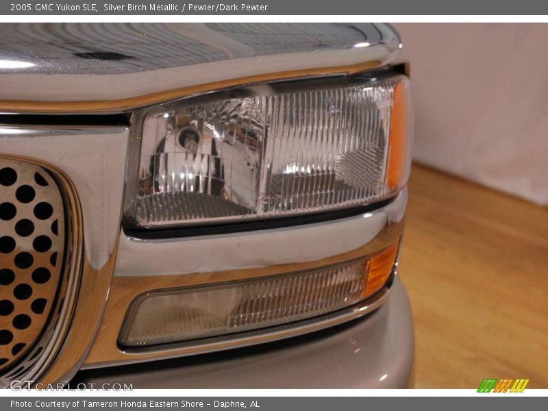 Silver Birch Metallic / Pewter/Dark Pewter 2005 GMC Yukon SLE