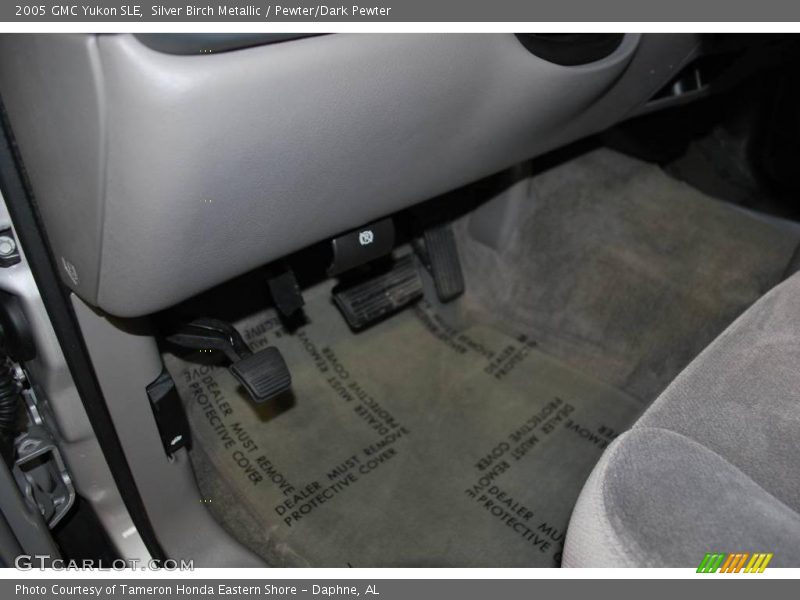 Silver Birch Metallic / Pewter/Dark Pewter 2005 GMC Yukon SLE