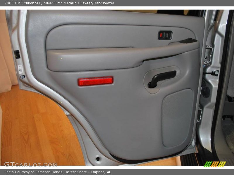 Silver Birch Metallic / Pewter/Dark Pewter 2005 GMC Yukon SLE