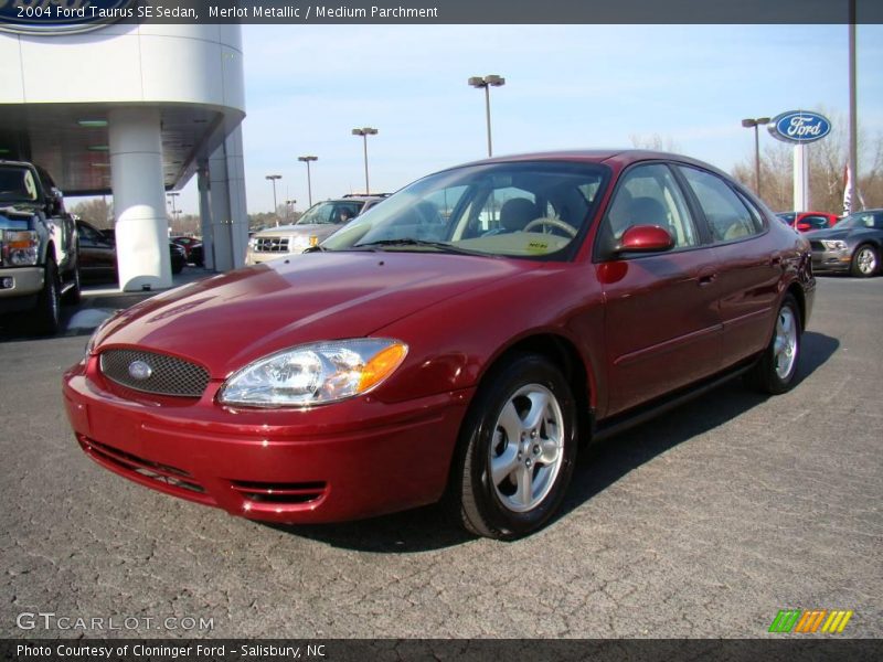 Merlot Metallic / Medium Parchment 2004 Ford Taurus SE Sedan