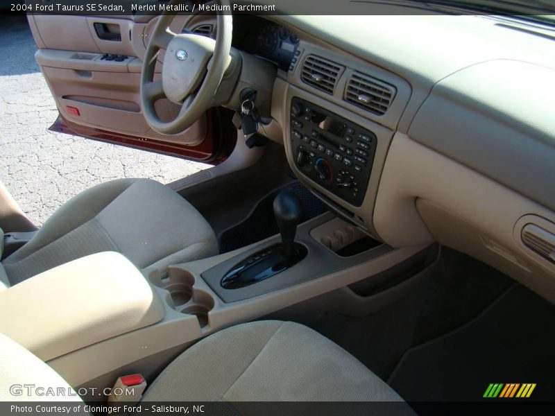 Merlot Metallic / Medium Parchment 2004 Ford Taurus SE Sedan