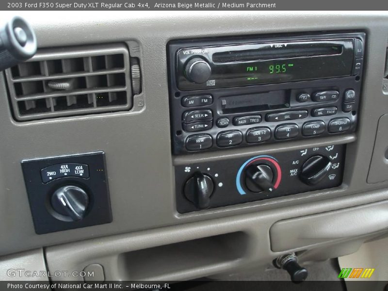 Arizona Beige Metallic / Medium Parchment 2003 Ford F350 Super Duty XLT Regular Cab 4x4