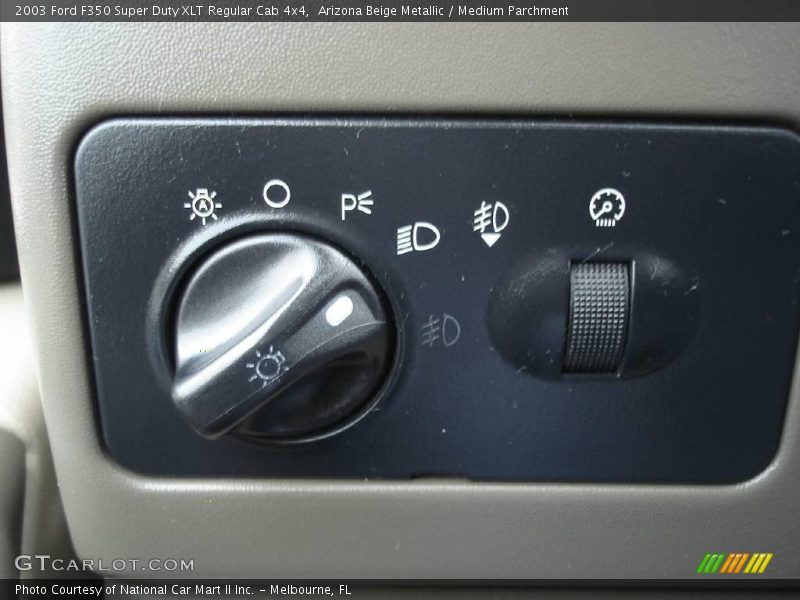 Arizona Beige Metallic / Medium Parchment 2003 Ford F350 Super Duty XLT Regular Cab 4x4