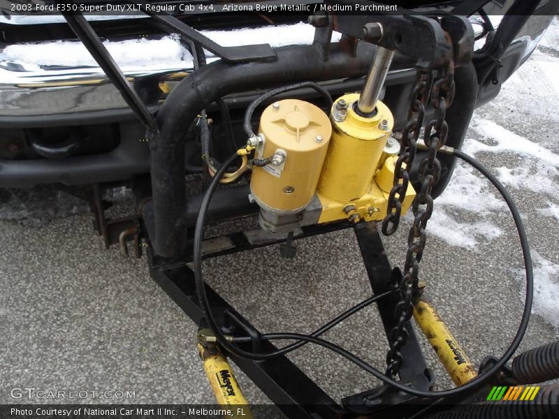 Arizona Beige Metallic / Medium Parchment 2003 Ford F350 Super Duty XLT Regular Cab 4x4