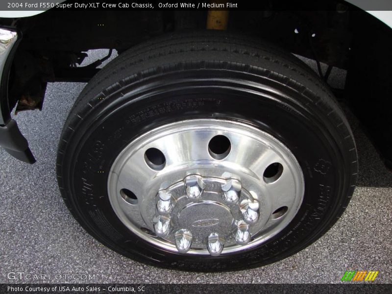 Oxford White / Medium Flint 2004 Ford F550 Super Duty XLT Crew Cab Chassis